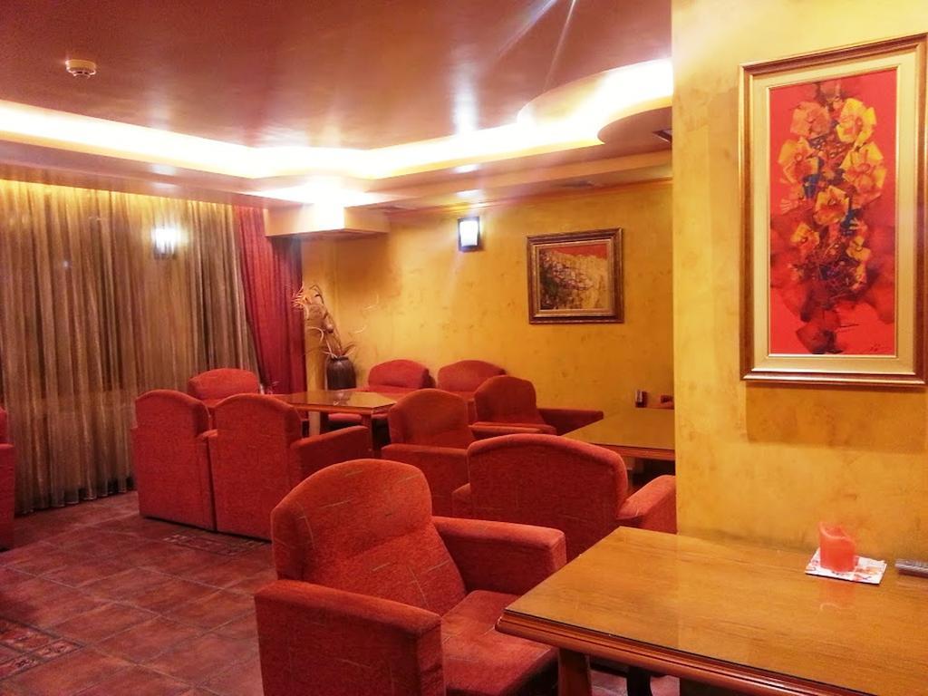 Family Hotel Silvestar 벨리코 터르노보 외부 사진
