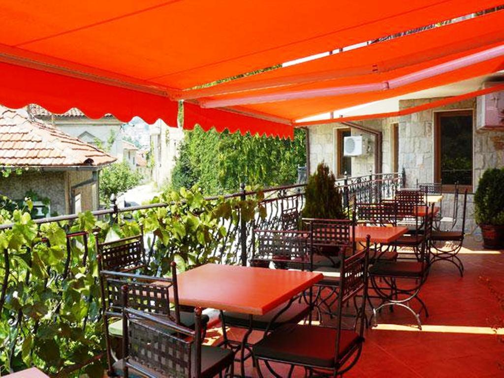 Family Hotel Silvestar 벨리코 터르노보 외부 사진